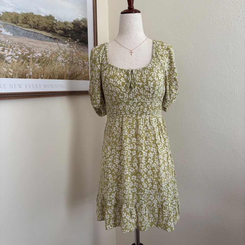 Cottage peasant beachy billabong mini dress green white floral XS puff sleeve